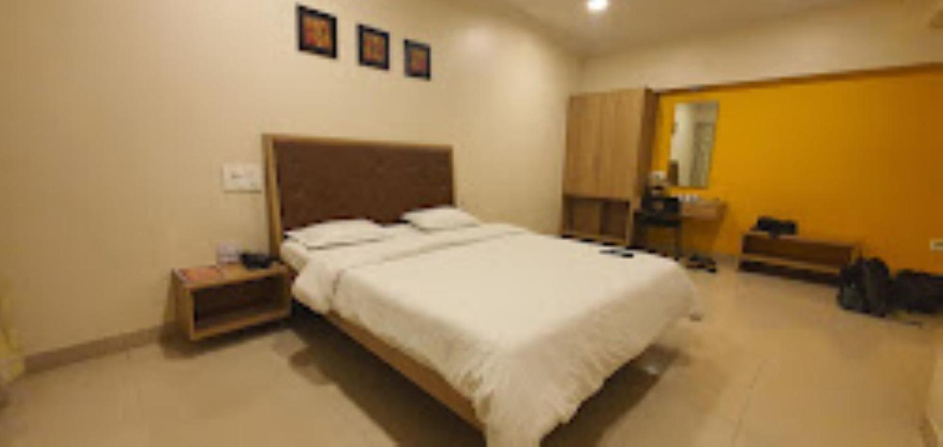 Hotel Maratha Palace,Satara Ngoại thất bức ảnh