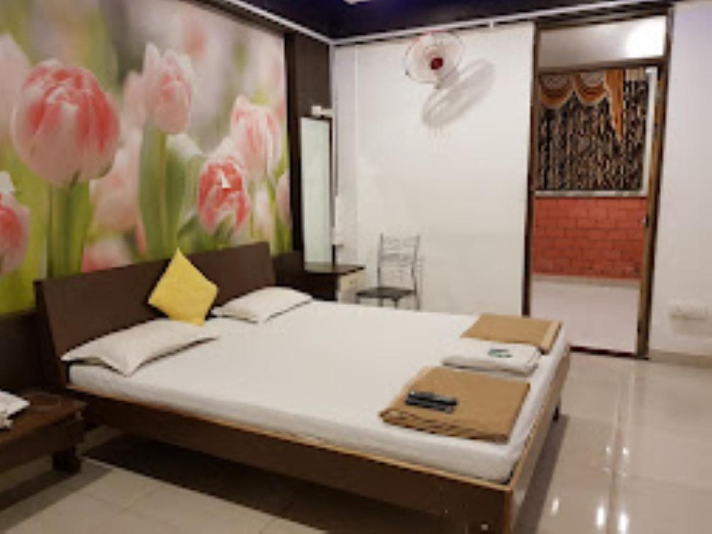 Hotel Maratha Palace,Satara Ngoại thất bức ảnh