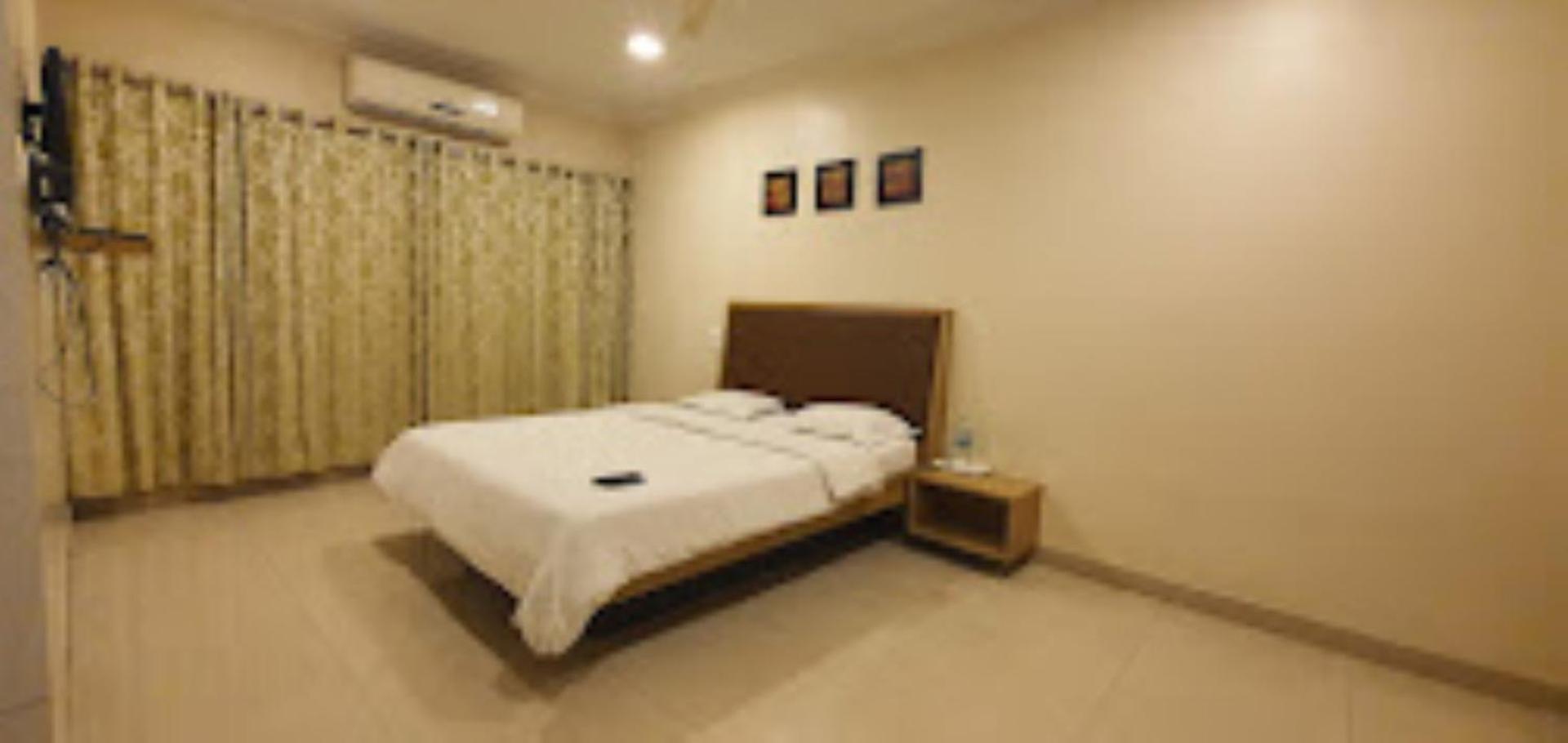 Hotel Maratha Palace,Satara Ngoại thất bức ảnh