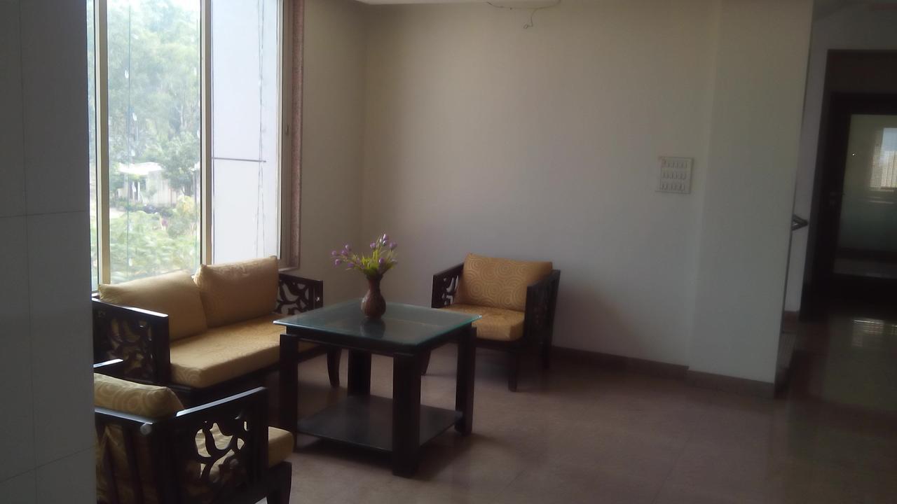 Hotel Maratha Palace,Satara Ngoại thất bức ảnh